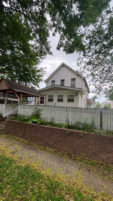 1199 Ross Avenue, Saint Paul, MN 55106 — exterior