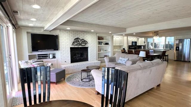 339 Beach Drive, Aptos, CA 95003