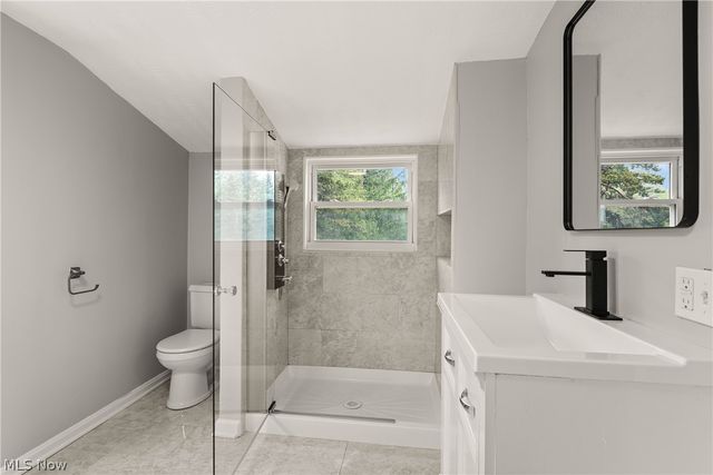 7623 Macedonia Road, Oakwood, OH 44146