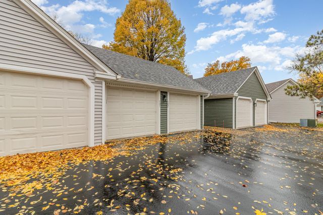 7525 W 110th Street, Bloomington, MN 55438