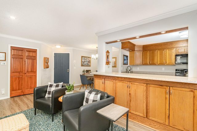 7525 W 110th Street, Bloomington, MN 55438