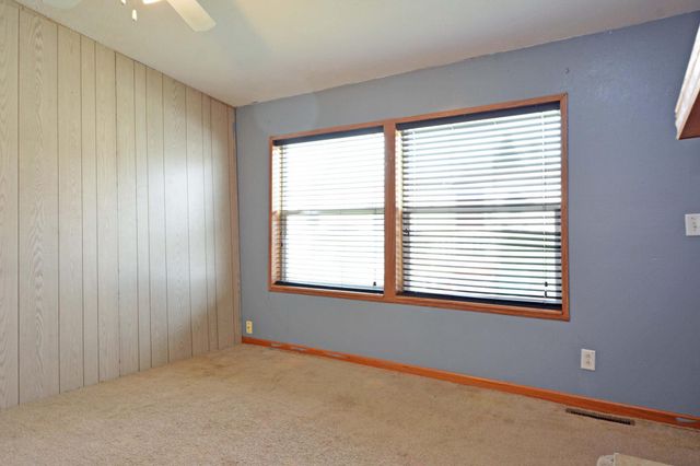 1367 Birchview Drive, Maplewood, MN 55119