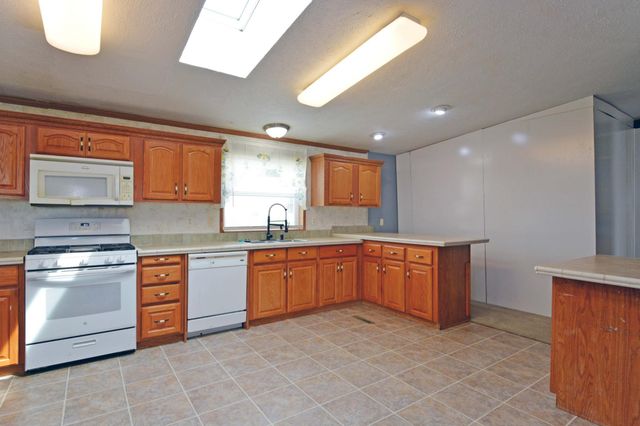 1367 Birchview Drive, Maplewood, MN 55119