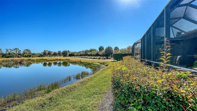 9447 FOREST HILLS CIRCLE, Sarasota, FL 34238