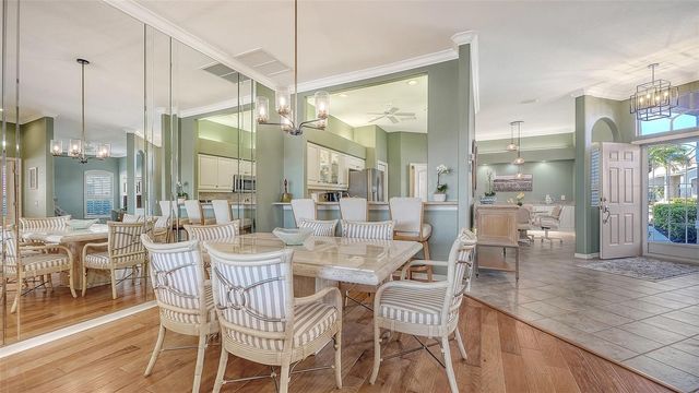 9447 FOREST HILLS CIRCLE, Sarasota, FL 34238