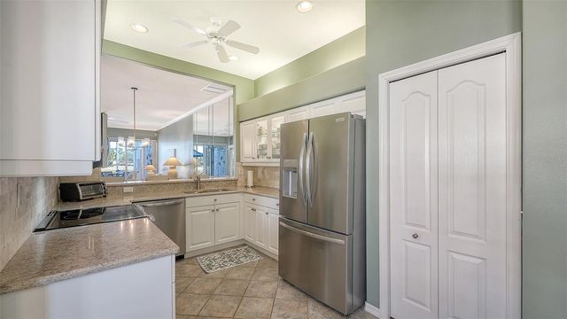 9447 FOREST HILLS CIRCLE, Sarasota, FL 34238