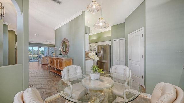 9447 FOREST HILLS CIRCLE, Sarasota, FL 34238