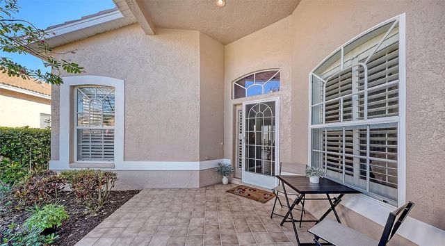 9447 FOREST HILLS CIRCLE, Sarasota, FL 34238