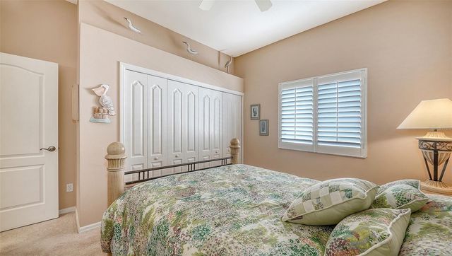 9447 FOREST HILLS CIRCLE, Sarasota, FL 34238