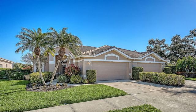 9447 FOREST HILLS CIRCLE, Sarasota, FL 34238