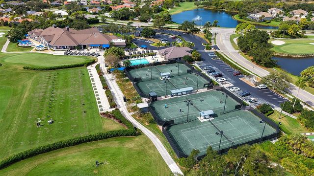 9447 FOREST HILLS CIRCLE, Sarasota, FL 34238