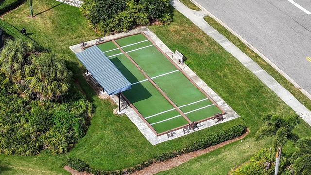 9447 FOREST HILLS CIRCLE, Sarasota, FL 34238