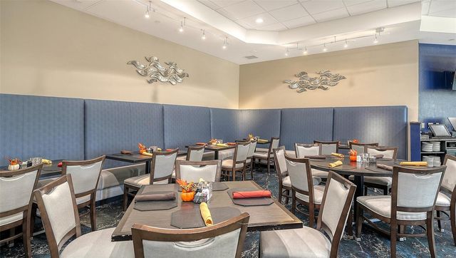 9447 FOREST HILLS CIRCLE, Sarasota, FL 34238