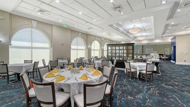 9447 FOREST HILLS CIRCLE, Sarasota, FL 34238