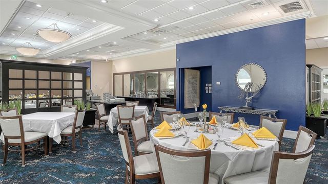 9447 FOREST HILLS CIRCLE, Sarasota, FL 34238