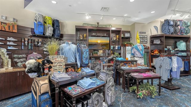 9447 FOREST HILLS CIRCLE, Sarasota, FL 34238