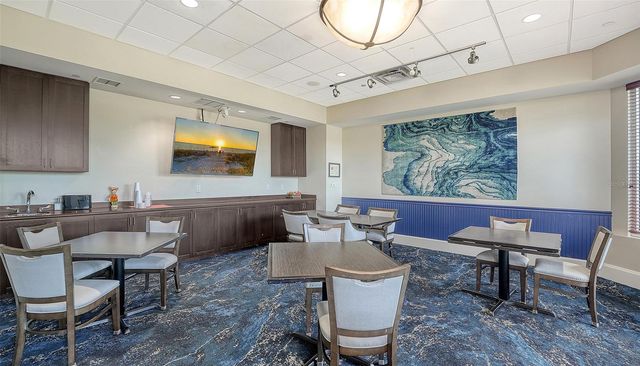 9447 FOREST HILLS CIRCLE, Sarasota, FL 34238