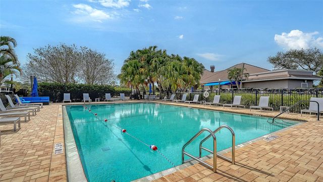 9447 FOREST HILLS CIRCLE, Sarasota, FL 34238