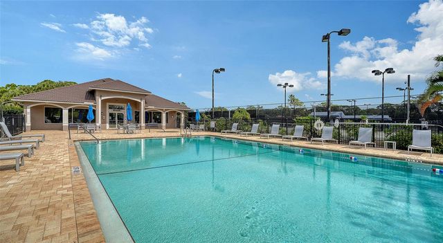 9447 FOREST HILLS CIRCLE, Sarasota, FL 34238