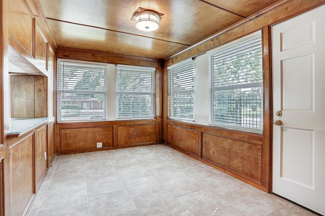 3709 Parkwood Drive, Houston, TX 77021