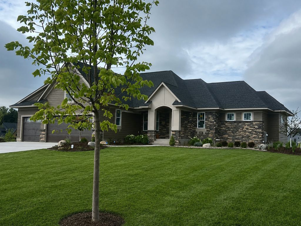 4707 Ogden Trail Lane N, Stillwater, MN 55082 — exterior