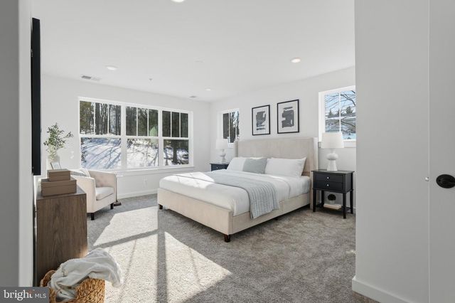 26 WALNUT ST, Middletown, MD 21769