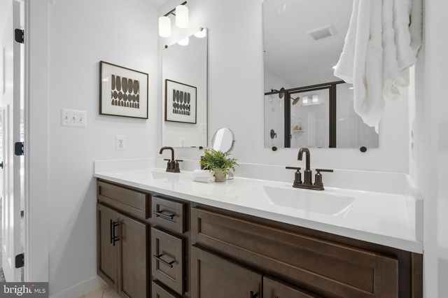 26 WALNUT ST, Middletown, MD 21769