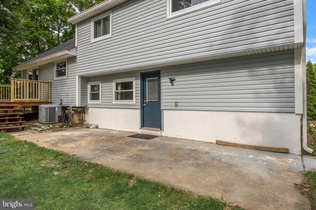 22 SHELTER ROCK RD, Eastampton, NJ 08060