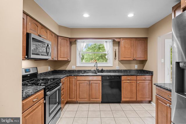 22 SHELTER ROCK RD, Eastampton, NJ 08060