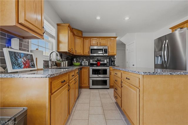 116 Quail Street, Little Hocking, OH 45742