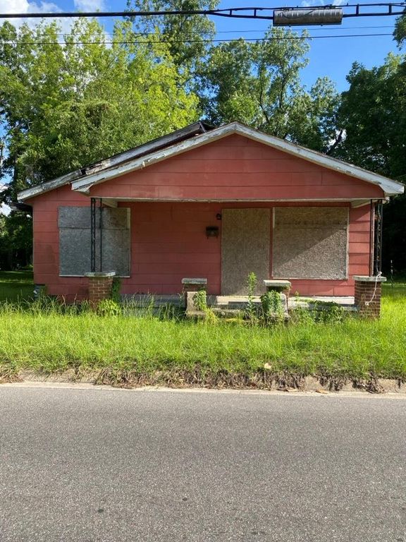 1268 Burdeshaw, Dothan, AL 36303