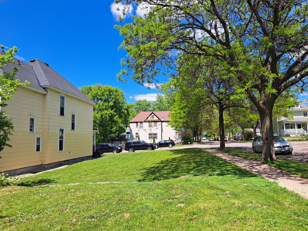 696 Sims Avenue, Saint Paul, MN 55106 — photo 2