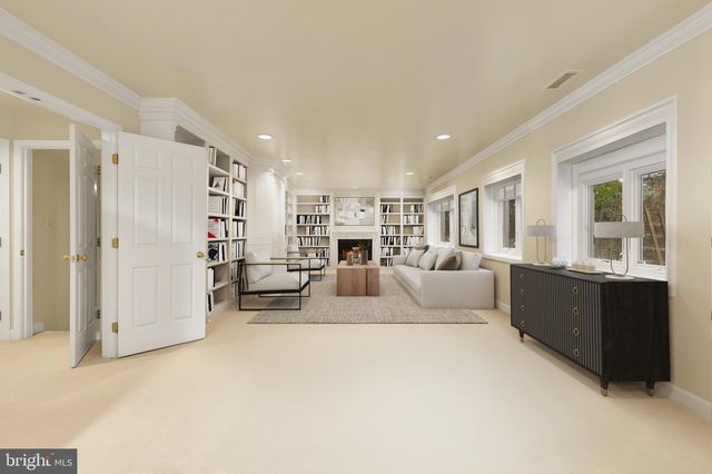 4813 KEMBLE PLACE NW NW, Washington, DC 20007