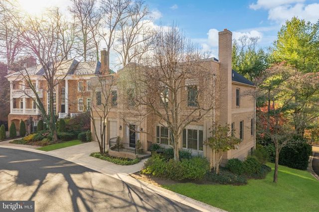 4813 KEMBLE PLACE NW NW, Washington, DC 20007