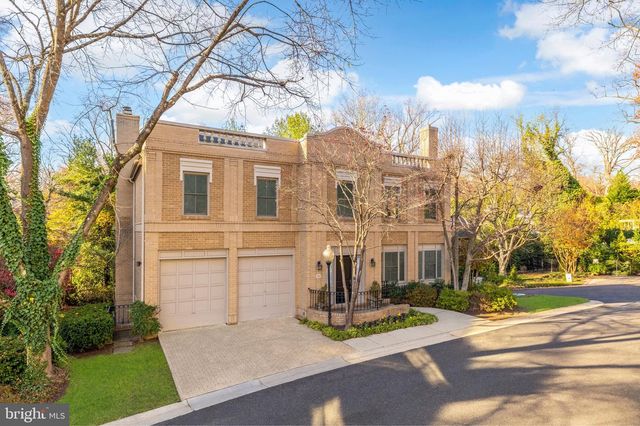 4813 KEMBLE PLACE NW NW, Washington, DC 20007