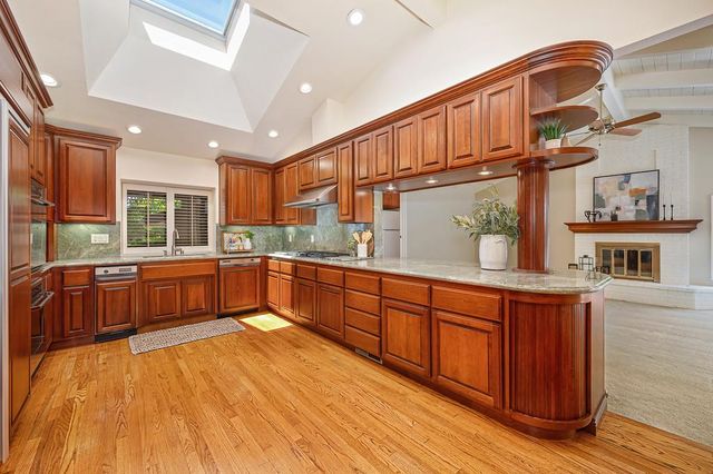 5014 Primrose Dr, Fair Oaks, CA 95628