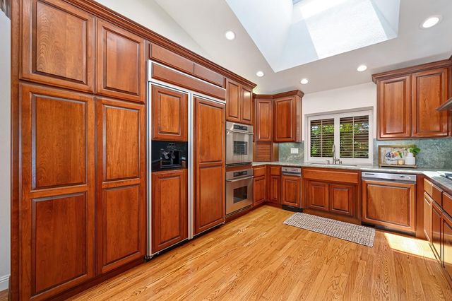 5014 Primrose Dr, Fair Oaks, CA 95628