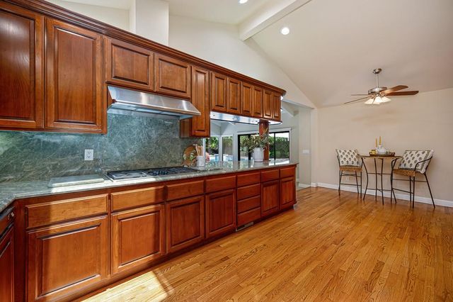 5014 Primrose Dr, Fair Oaks, CA 95628