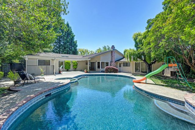 5014 Primrose Dr, Fair Oaks, CA 95628