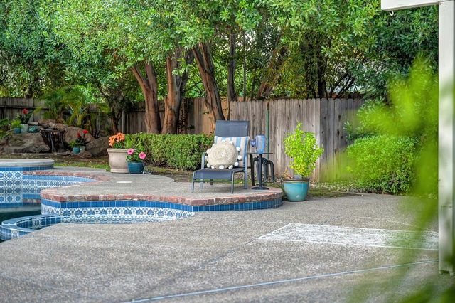 5014 Primrose Dr, Fair Oaks, CA 95628