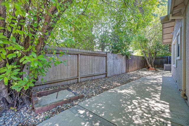 5014 Primrose Dr, Fair Oaks, CA 95628
