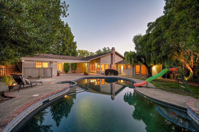 5014 Primrose Dr, Fair Oaks, CA 95628