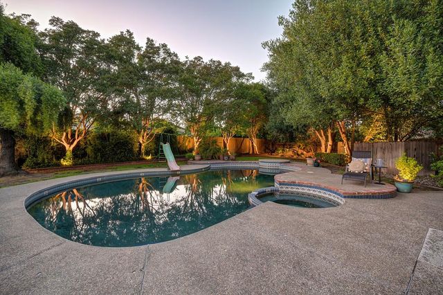5014 Primrose Dr, Fair Oaks, CA 95628