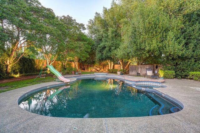 5014 Primrose Dr, Fair Oaks, CA 95628