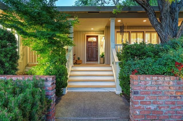 5014 Primrose Dr, Fair Oaks, CA 95628