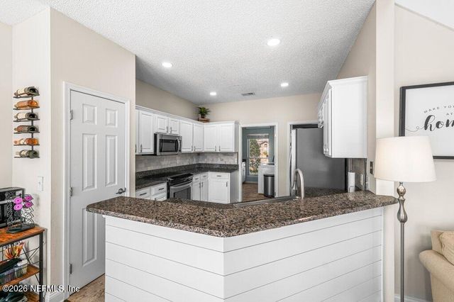 3734 REEDPOND Drive N, Jacksonville, FL 32223