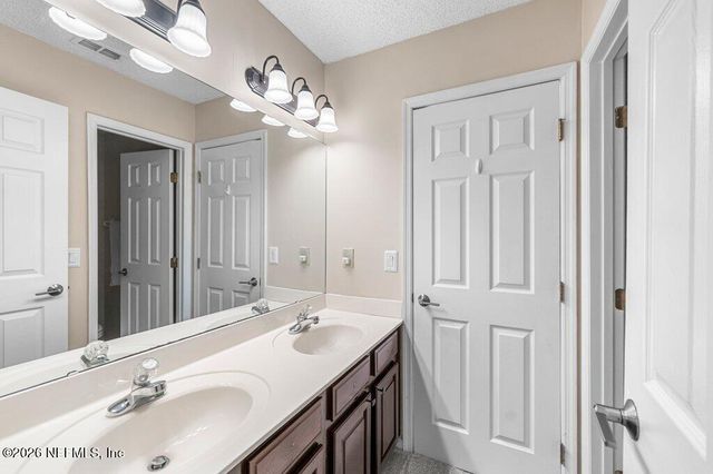 3734 REEDPOND Drive N, Jacksonville, FL 32223