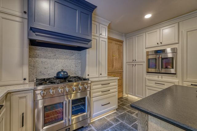 301 Dunbarton Court, Spartanburg, SC 29307