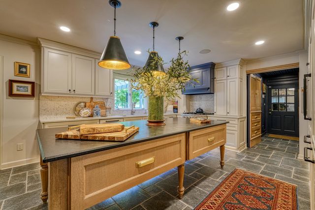 301 Dunbarton Court, Spartanburg, SC 29307