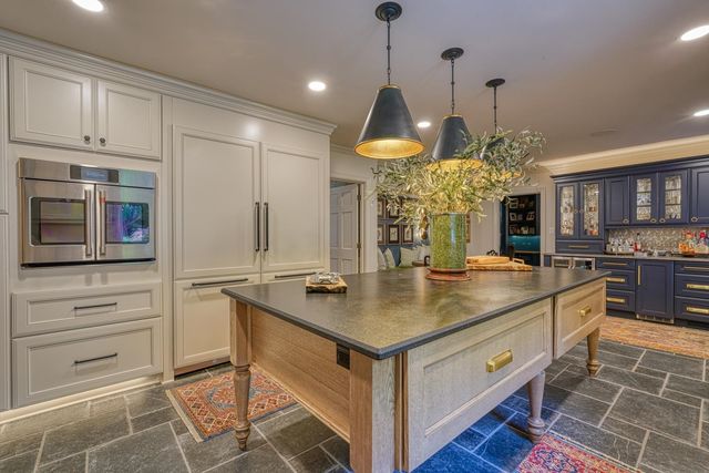 301 Dunbarton Court, Spartanburg, SC 29307